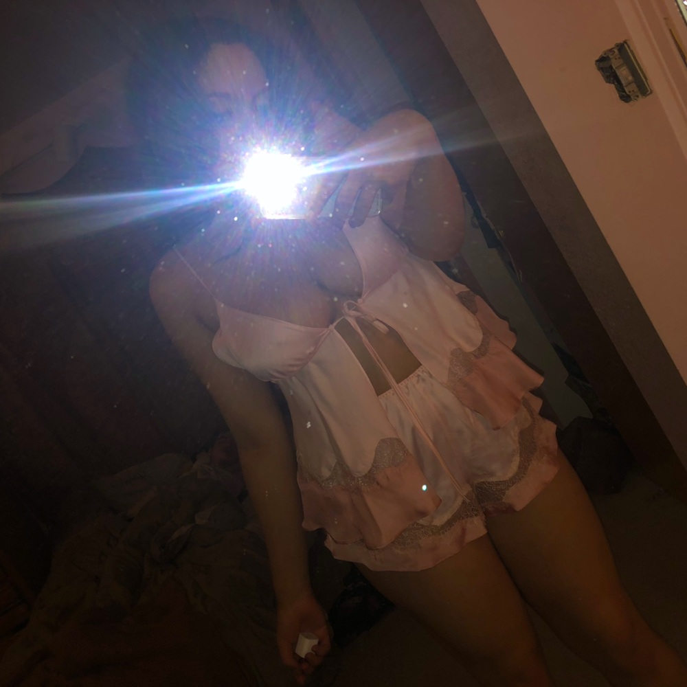 Victoria Secret Intimates / Sleepwear set in satin pink: shorts with a tank top